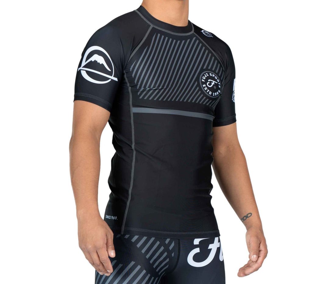 Script Short Sleeve Rashguard